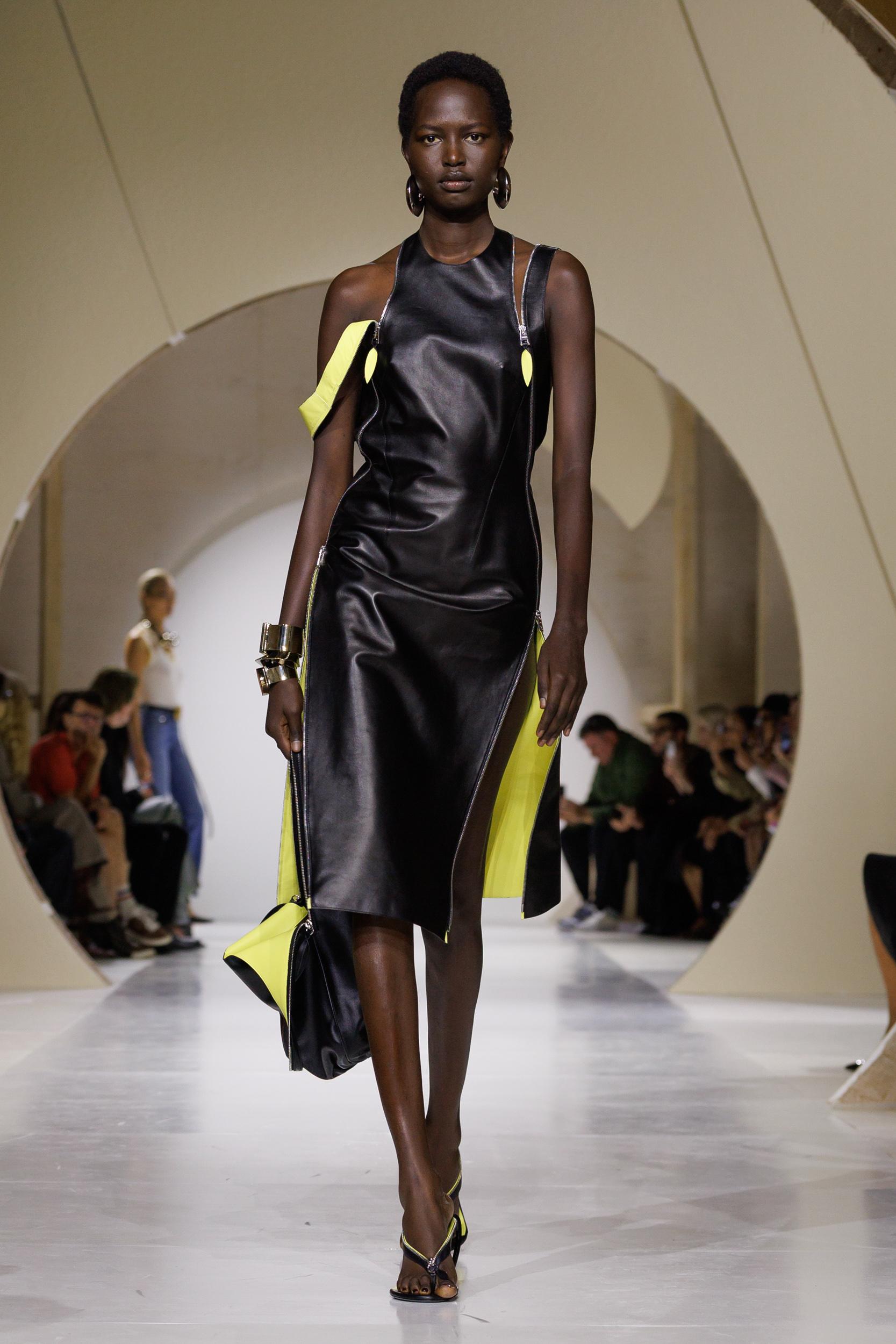 Défilé - Givenchy - Prêt à porter Printemps-Eté 2027